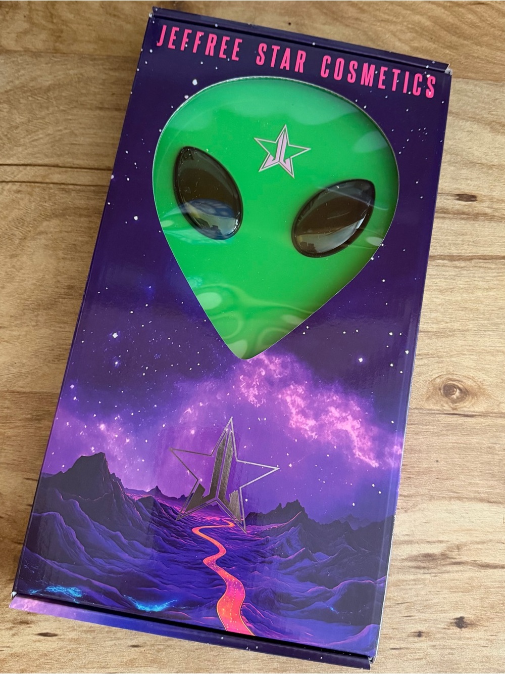Jeffree Star Cosmetics Handheld Alien Abduction Mirror Green Classic Style NEW
